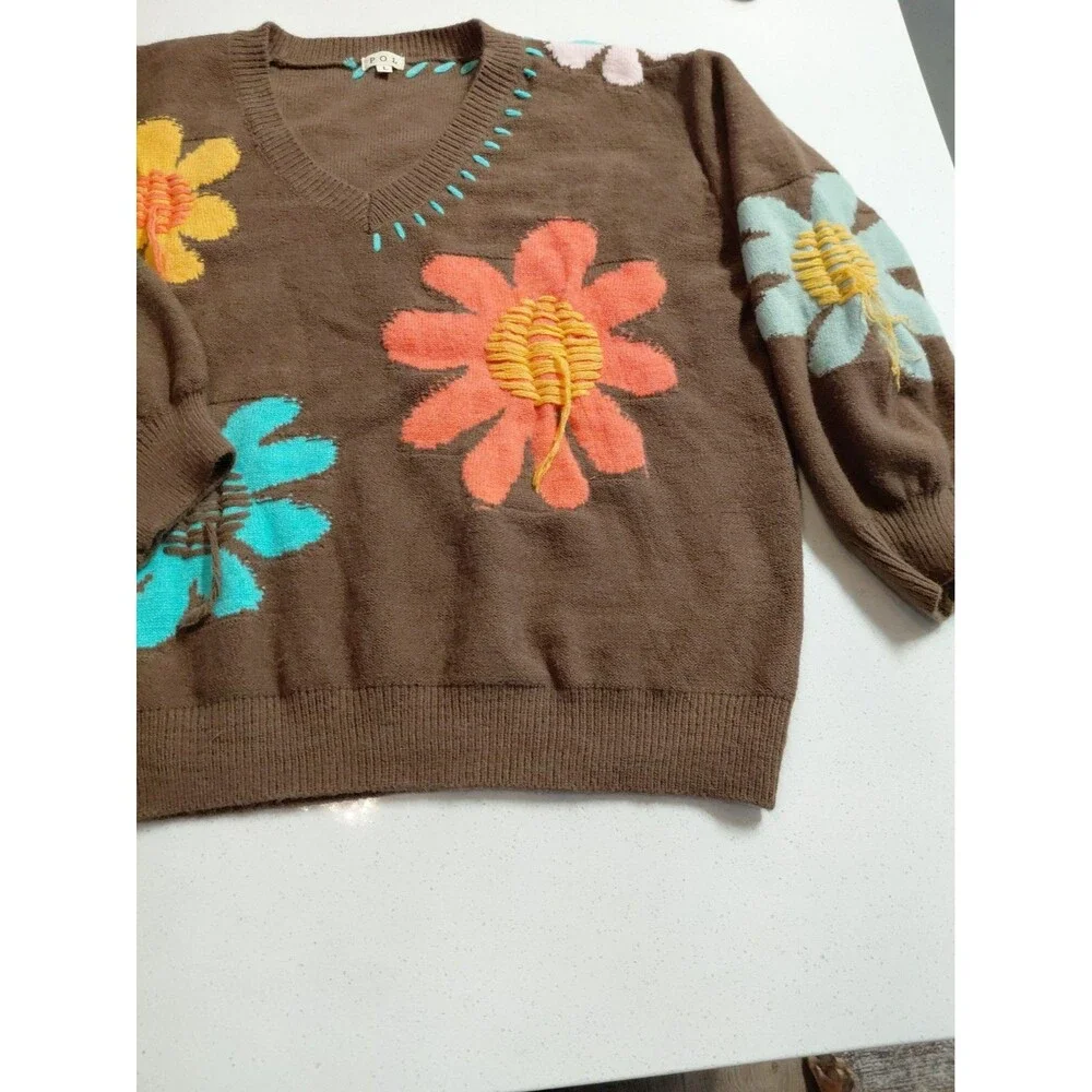 POL Women's V-Neck Sweater Chocolate Brown with Textured Flowers size Large